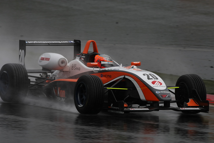 公式予選: Nクラス予選2位はギャリー・トンプソン（KCMG）