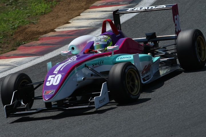 Cクラス優勝は、関口雄飛（B-MAX）