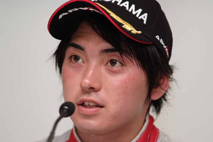 決勝記者会見: Nクラス決勝3位は千代勝正（NDDP）