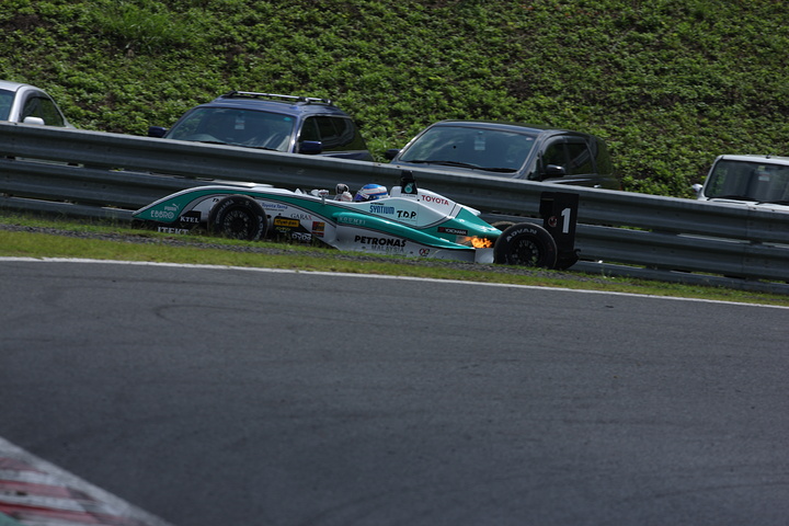 3位を走行していた蒲生尚弥（トムス）は最終ラップで無念のトラブルでストップ