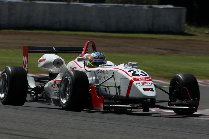 Nクラスポールポジションは千代勝正（NDDP）