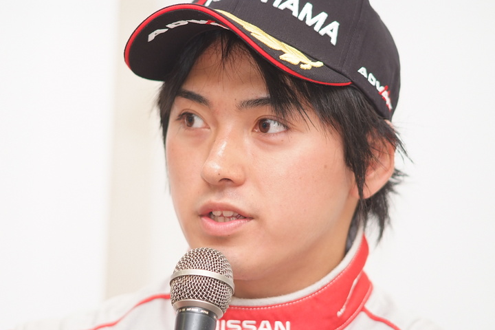 決勝記者会見: Nクラス優勝の千代勝正（NDDP）