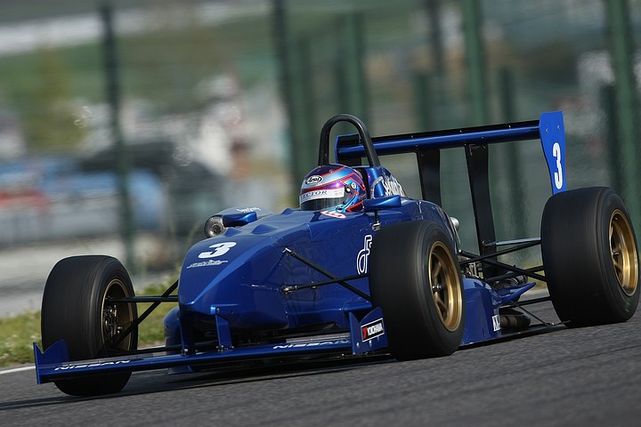 F4西日本シリーズ第2戦決勝で2位に入った片寄勝政
