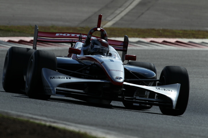 JAFGP: ポールポジションはジョアオ・パオロ・デ・オリベイラ（インパル）