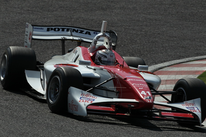 フリー走行1回目: トップタイムは、塚越広大（ダンデライアン）