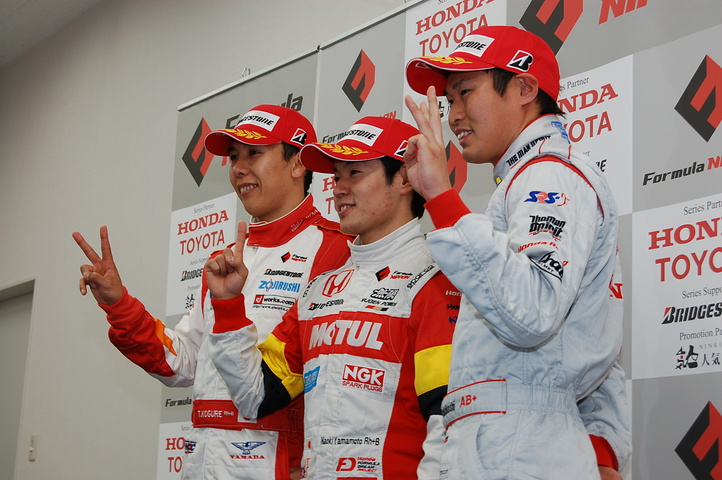 公式記者会見: トップ3のドライバーたち