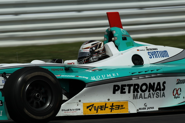 優勝は予選6位からスタートしたアンドレ・ロッテラー（トムス）