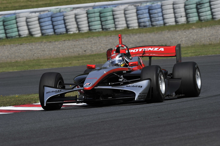 フリー走行1回目: 2位のジョアオ・パオロ・デ・オリベイラ（インパル）