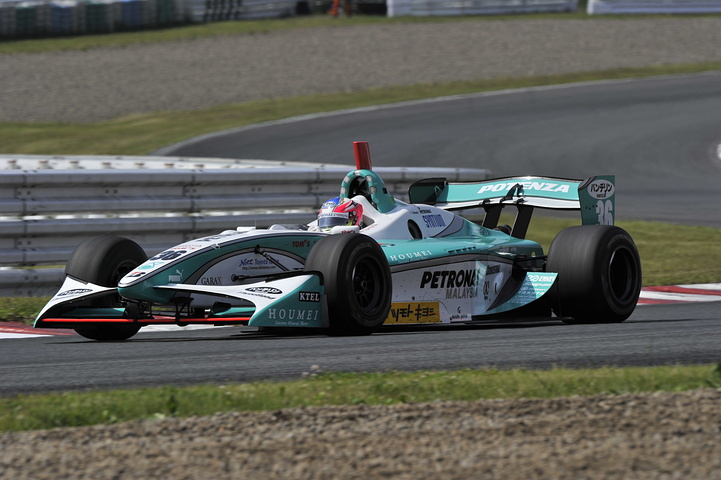 フリー走行1回目: スポット参戦した地元柳川出身の井口卓人（トムス）は6位