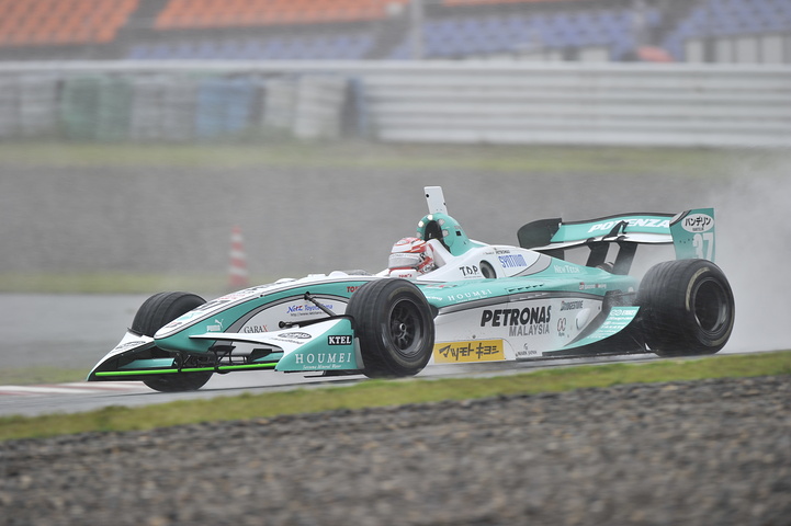 フリー走行2回目: 4位は中嶋一貴（トムス）