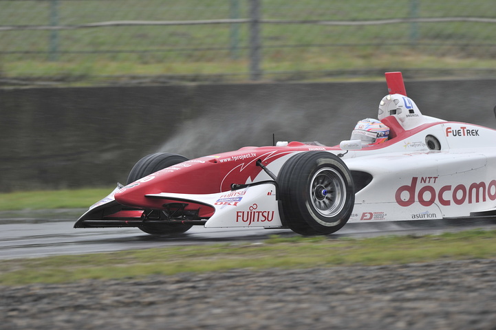 フリー走行2回目: 5位は伊沢拓也（ダンデライアン）