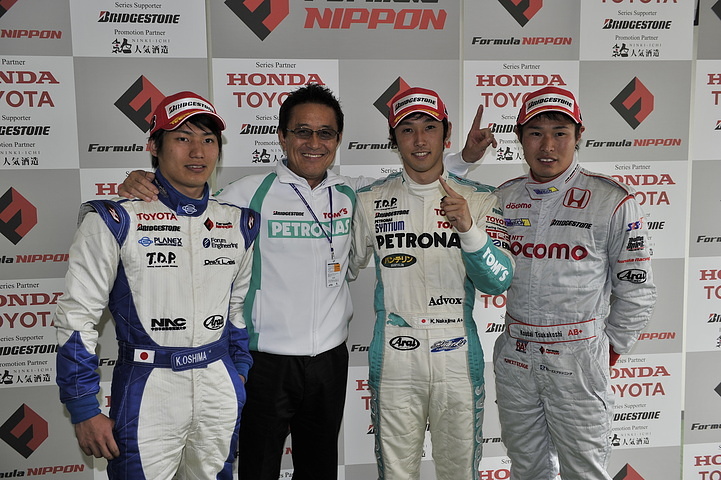 決勝記者会見: トップ3のドライバーたちと優勝チーム監督