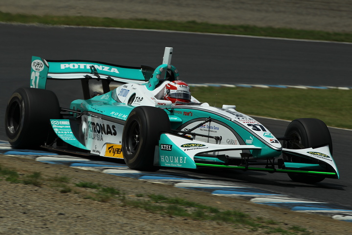 フリー走行1回目: 2位は中嶋一貴（トムス）