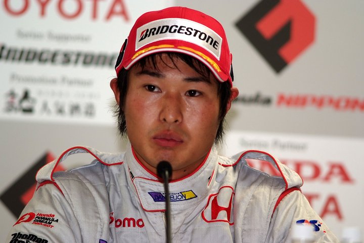 公式予選記者会見: 予選3位の塚越広大（リアル）