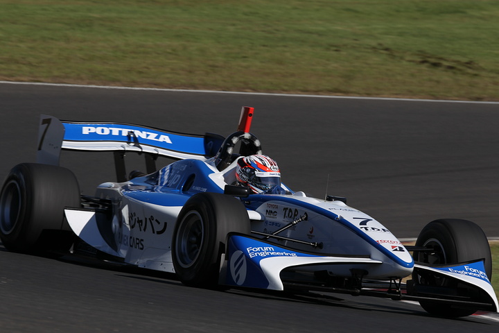 フリー走行1回目: 3位は大嶋和也（ルマン）