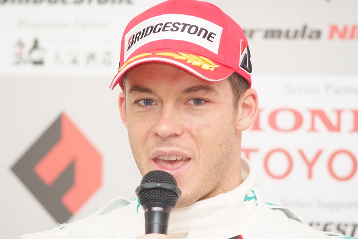 予選記者会見: 予選2位のアンドレ・ロッテラー（トムス）