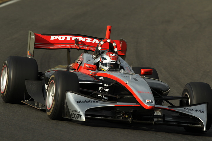 決勝で2位に入ったジョアオ・パオロ・デ・オリベイラ（インパル）だったがレース後の車検で失格となった