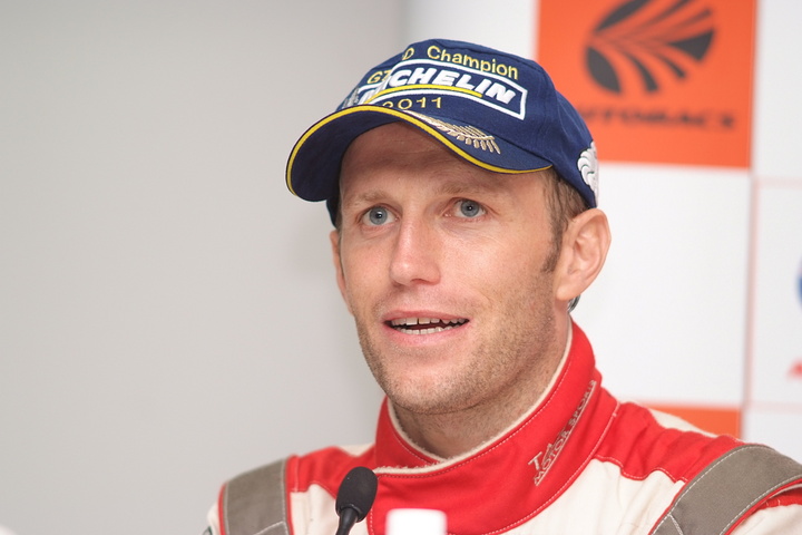 年間王者記者会見: GT500クラスドライバーズチャンピンのロニー・クインタレッリ（S Road MOLA GT-R）