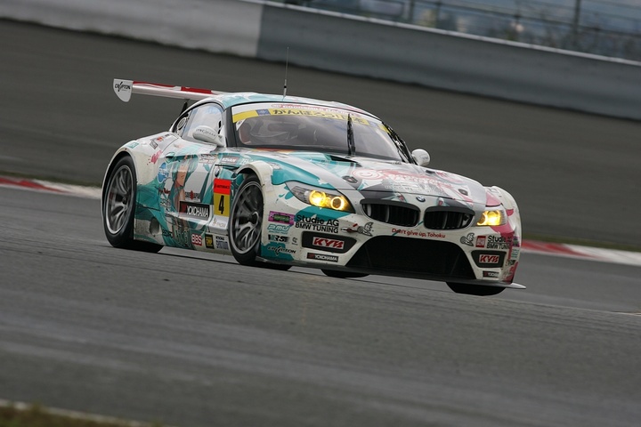 JAFGP GT300クラス第1レース: 優勝の谷口信輝（初音ミクグッドスマイルBMW）