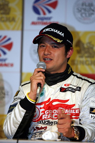 JAFGP GT300クラス第2レース決勝記者会見: 優勝した番場琢（初音ミクグッドスマイルBMW）