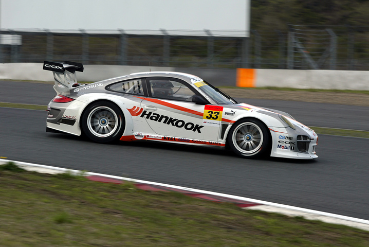 公式予選1回目（GT300クラス）: 暫定ポールは、HANKOOK PORSCHE（影山正美／藤井誠暢組）