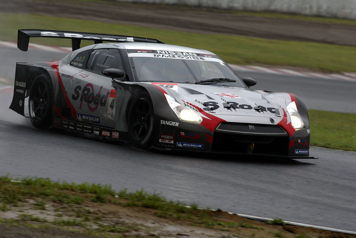 GT500クラス公式予選1回目トップはS Road MOLA GT-R（柳田真孝／ロニー・クインタレッリ組）