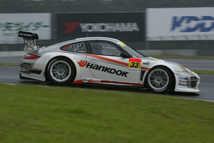 GT300クラスフリー走行トップは、HANKOOK PORSCHE（影山正美／藤井誠暢組）