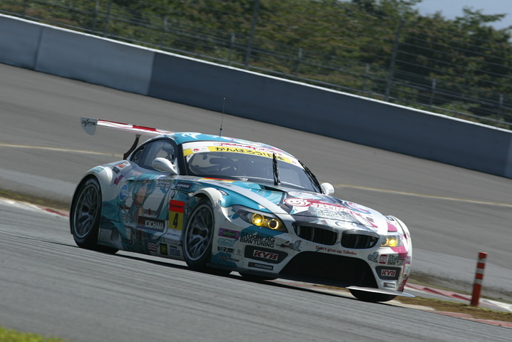 公式予選1回目: GT300クラス暫定PPは、音ミクグッドスマイルBMW（谷口信輝／番場琢組）