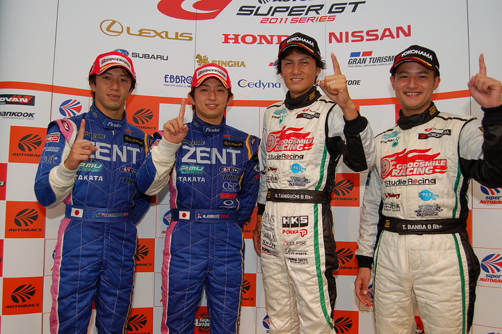 決勝記者会見: 各クラス優勝のドライバーたち