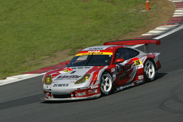 スーパーラップ: GT300クラス予選2位は、Verity TAISAN Porsche（松田秀士／峰尾恭輔組）