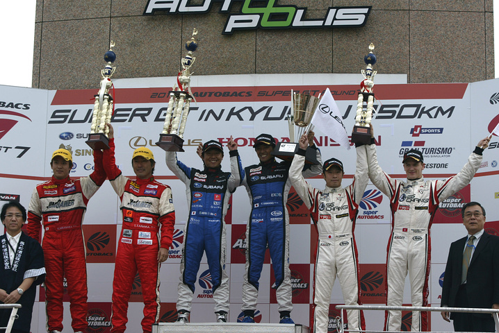 GT300クラスの暫定表彰式