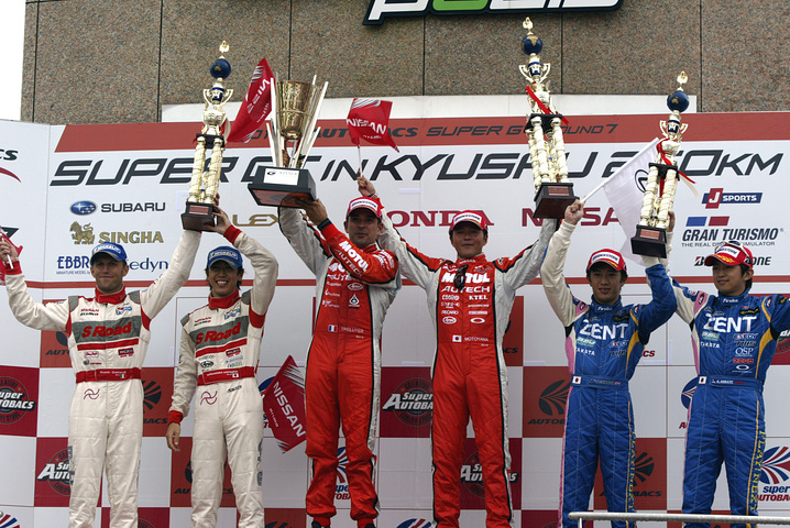 GT500クラスの暫定表彰式