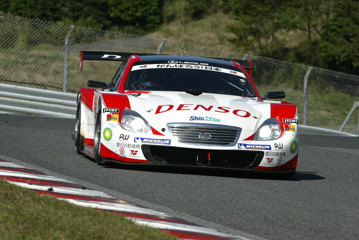 スーパーラップ: GT500クラスポールポジションはDENSO SARD SC430（石浦宏明／井口卓人組）