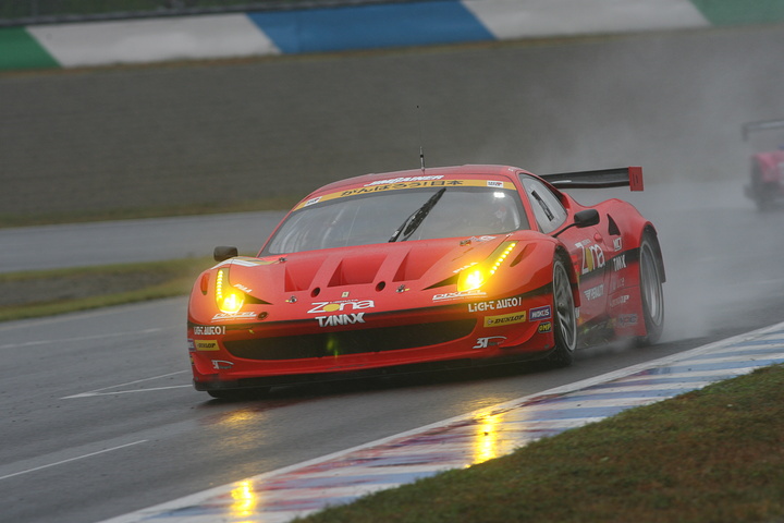 GT300クラス予選2位はJIMGAINER DIXCEL DUNLOP 458（田中哲也／平中克幸組）