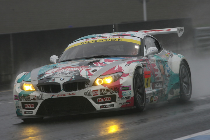 GT300クラスポールポジションは初音ミクグッドスマイルBMW（谷口信輝／番場琢組）