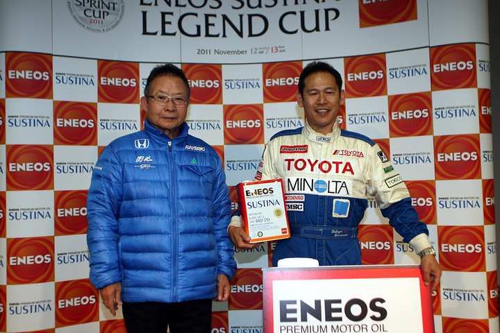 JAFGPレジェンドカップ公式予選: ポールポジションの高橋国光氏