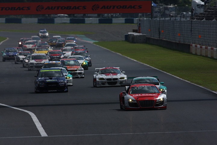 3時間の決勝レースがスタートした