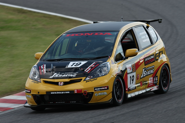 ST-5クラス優勝はBRP☆HYPER ECU C72制動屋FFC J'SフィットRS（奥村浩一／前山亘／鍋家武組）
