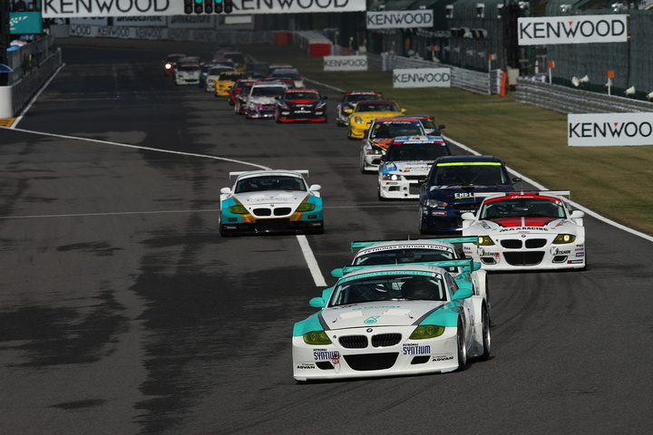 52周の決勝レースがスタートした