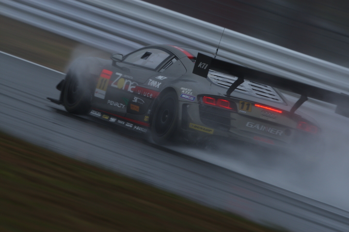 FUJI SPRINT CUP GT300クラス: 平中克幸（GAINER DIXCEL R8 LMS）