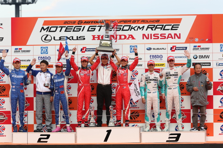 表彰式: GT500クラスの年間ドライバーズチャンピオントップ3