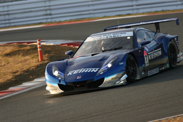 GT500クラスレース1: 優勝は塚越広大（KEIHIN HSV-010）