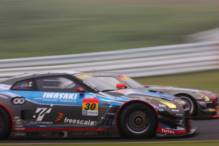 公式練習: IWASAKI OGT Racing GT-R（岩崎祐貴／イゴール・スシュコ組）