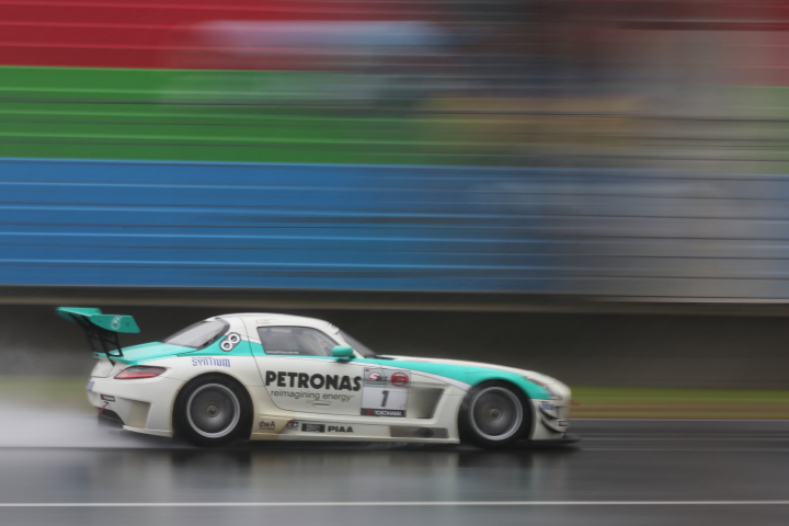 決勝レース: PETRONAS SYNTIUM SLS AMG GT3（メルビン・モー／谷口信輝組）