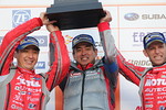 gt-r8-r-podium-team-500