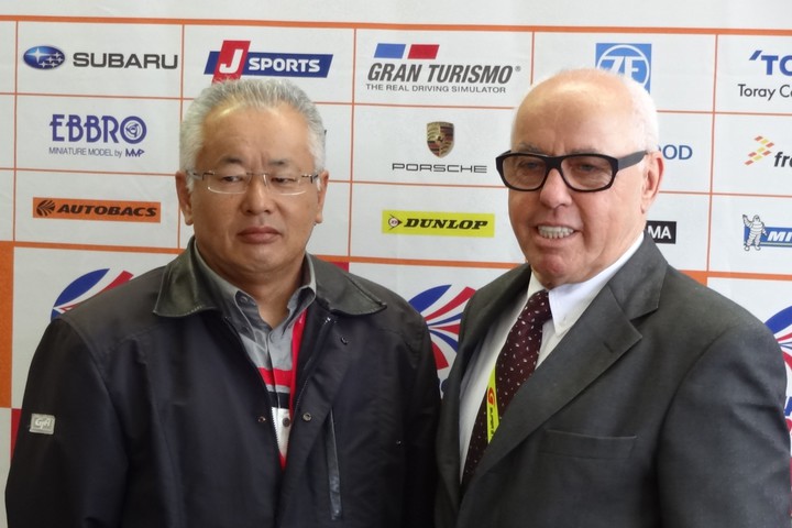 GTA記者会見フォトセッション: 板東正明GTA代表取締役社長とハンス・ベルナー・アウフレヒトITRチェアマン