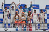scr_r09_r-podium_c1