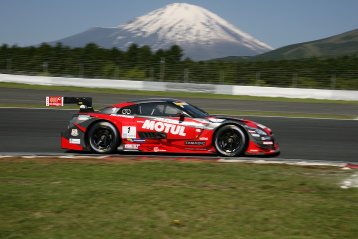 公式練習: GT500クラストップタイムはMOTUL AUTECH GT-Rの松田次生／ロニー・クインタレッリ組