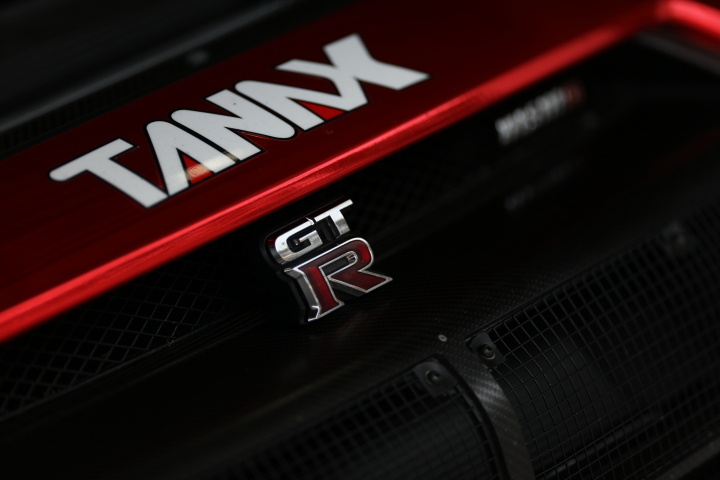 ピットウォーク: GAINER TANAX GT-Rのリアビュー