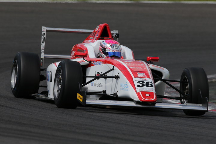 第9戦、第10戦ともポールポジションの坪井翔（FTRSスカラシップF4）